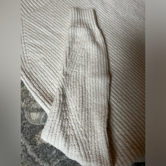Old Navy Cream Cowl Neck Sweater - Medium - Picture 3 of 3